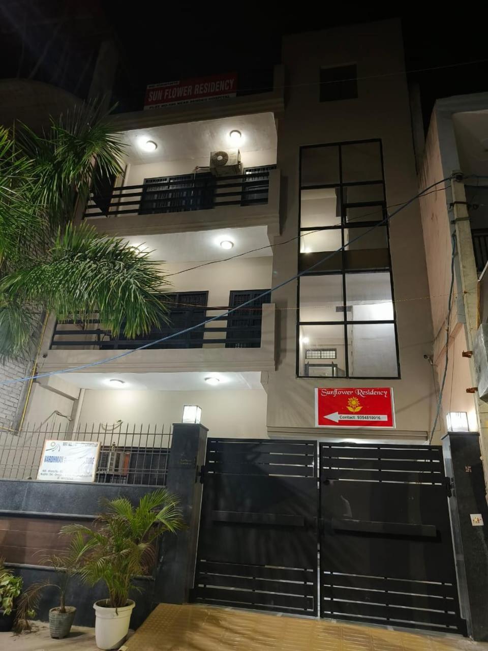 Play-Sunflower Omega-1 Couple Friendly Greater Noida Luaran gambar
