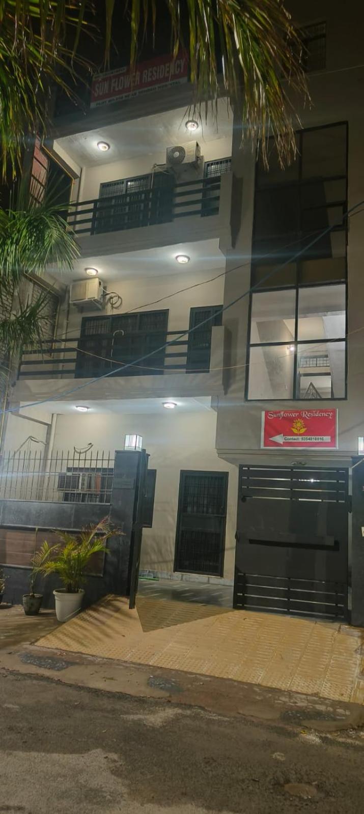 Play-Sunflower Omega-1 Couple Friendly Greater Noida Luaran gambar